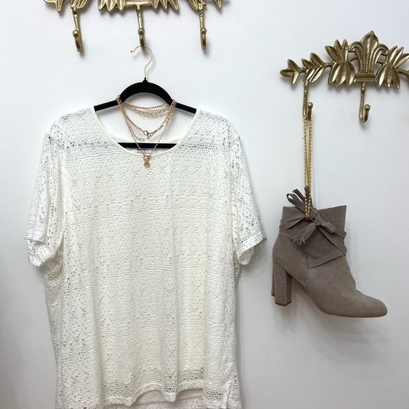 🤍Boho eyelet short sleeve tunic 1X pit 26” - Picture 6 of 6